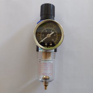 Regulator aer cu decantor si manometru